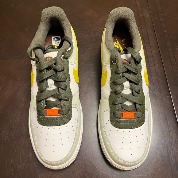 New Nike Air Force 1 Multicolor Sneaker Shoes Size US 7Y - Picture 5 of 13